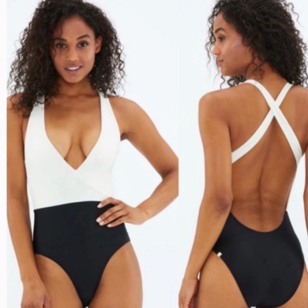 SummerSalt The Deep Dive One Piece Swimsuit Sea Urchin and White Sand